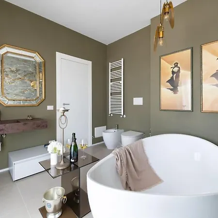 Lejlighed Charming Luxury Apartment: Center